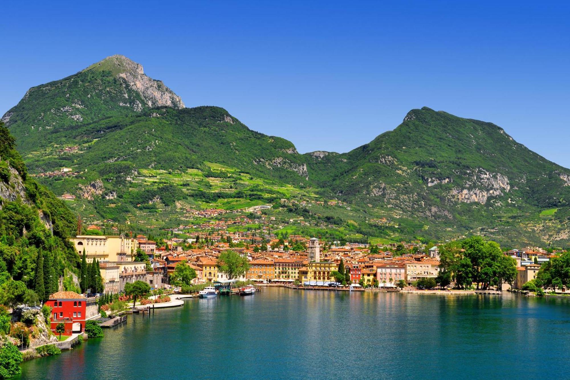 Casa Azzurra 150Mt From Lake - Happy Rentals Riva del Garda Luaran gambar