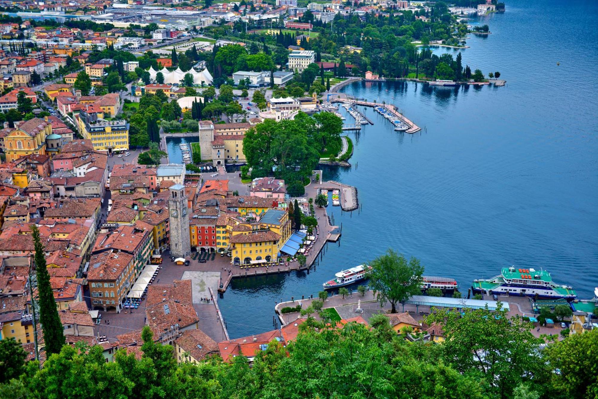 Casa Azzurra 150Mt From Lake - Happy Rentals Riva del Garda Luaran gambar